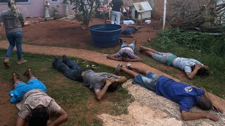 Polícia Civil fecha boca de fumo e prende pai e filho responsáveis pelo ponto