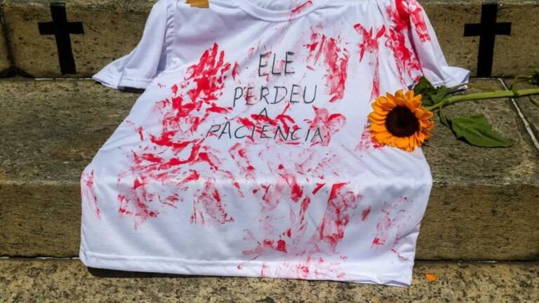 A cada 17 horas, ao menos uma mulher foi vítima de feminicídio em 2024 – confira os numeros