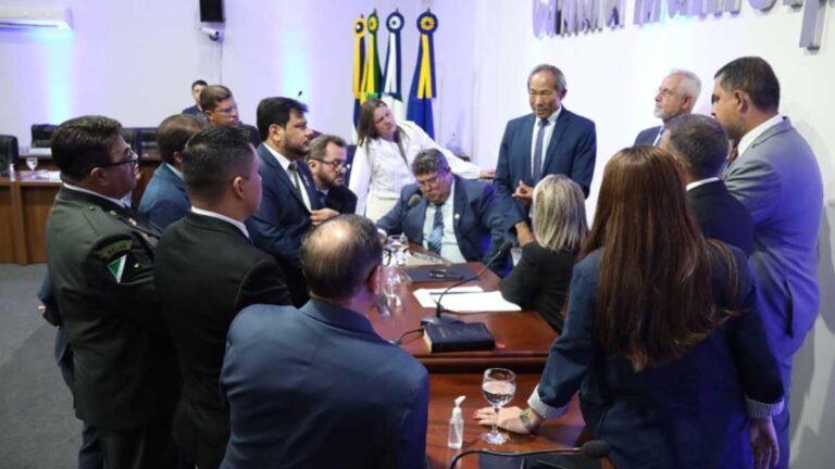 Vereadores aprovam projeto que obriga condomínios a comunicarem casos de violência doméstica