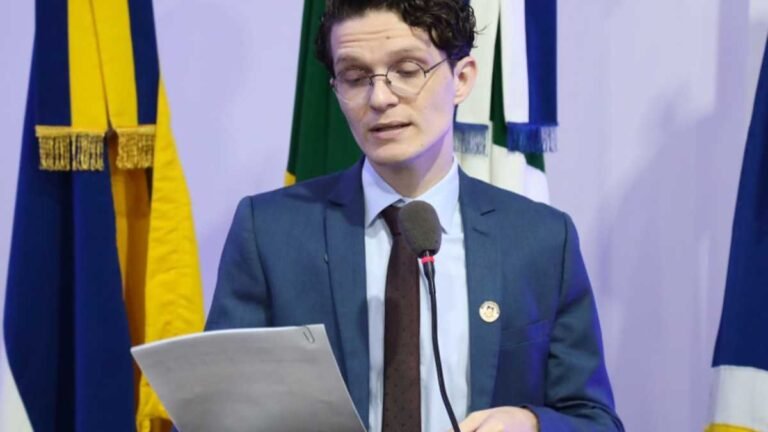 Franklin cobra ações sobre evasão escolar na rede municipal de Dourados