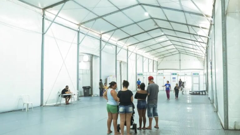 Um ano após enchentes, cerca de 380 pessoas seguem em abrigos no RS