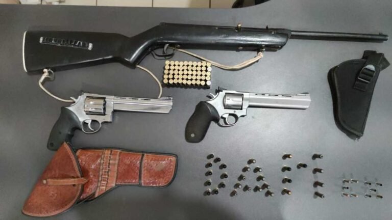 Polícia Civil cumpre mandado de prisão e apreende armamento em residência e fazenda na zona rural