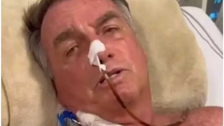 Bolsonaro passa por cirurgia no intestino neste domingo