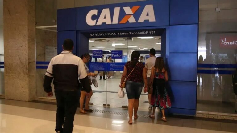 Caixa libera abono salarial para nascidos em maio e junho