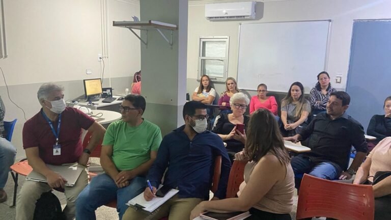 Prefeitura reúne direção do Hospital da Vida para discutir superlotação