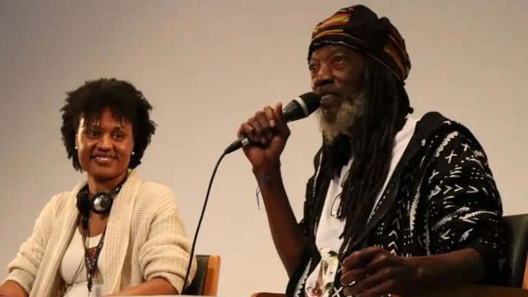 Ativistas debatem resistência digital diante de IA e plataformização