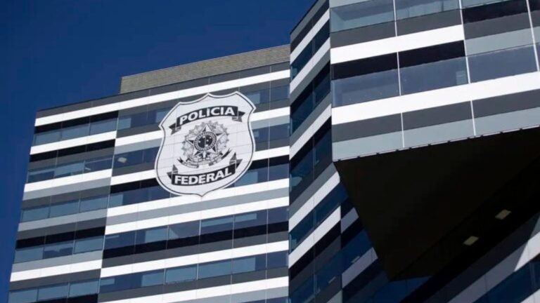 Polícia Federal alerta sobre sites falsos de concursos da instituição