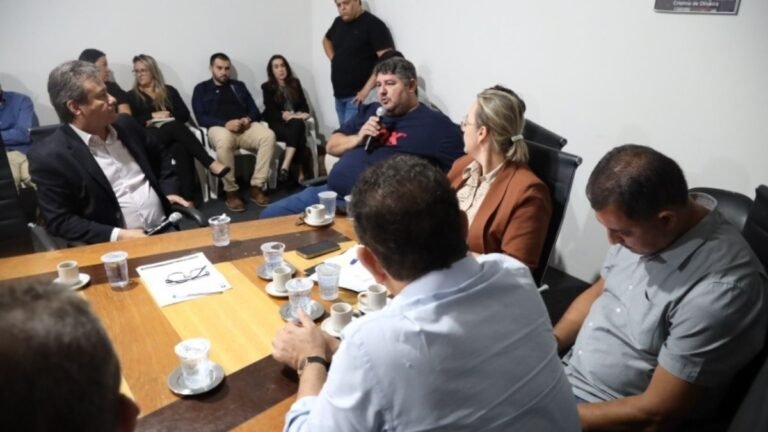 Yuri propõe convênios com hospitais particulares e reconstrução do Hospital da Vida