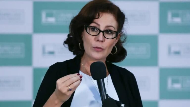 STF julga recurso de Carla Zambelli para anular condenação