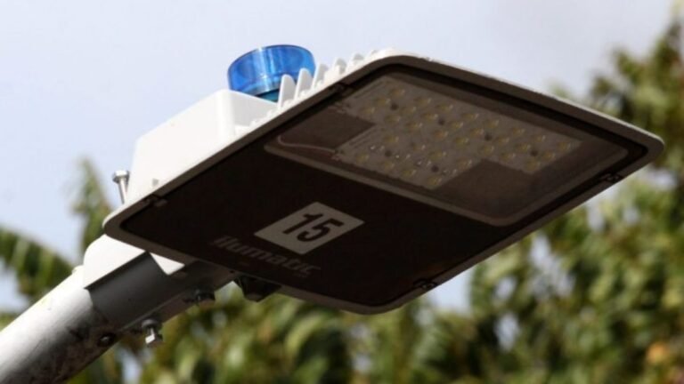 MS investe em iluminação pública sustentável com tecnologia solar em Rio Negro e Dourados