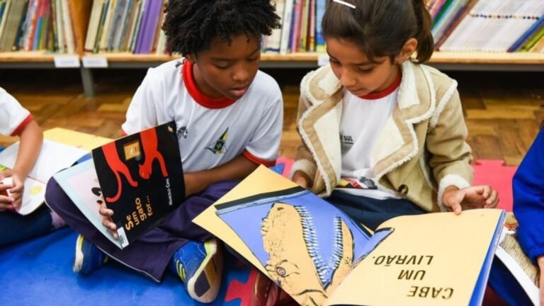 Prefeitura seleciona professores para Programa de Leitura e Escrita Proleei