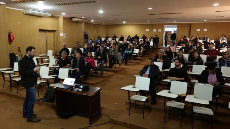 Palestra na Prefeitura aborda cuidados com o uso da Inteligência Artificial no setor público 