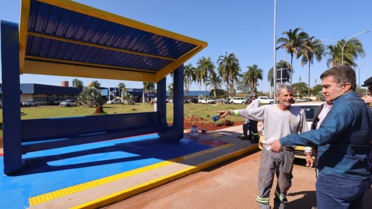 Prefeitura implementa novo sistema de pontos de ônibus com design inovador