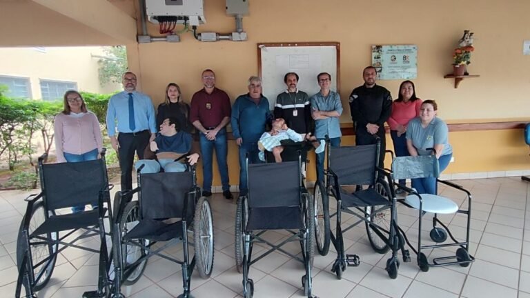 Agepen doa cadeiras de rodas feitas por presos ao Cotolengo