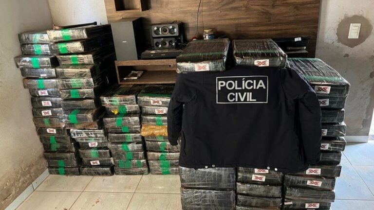 Polícia Civil encontra depósito e apreende quase duas toneladas de maconha