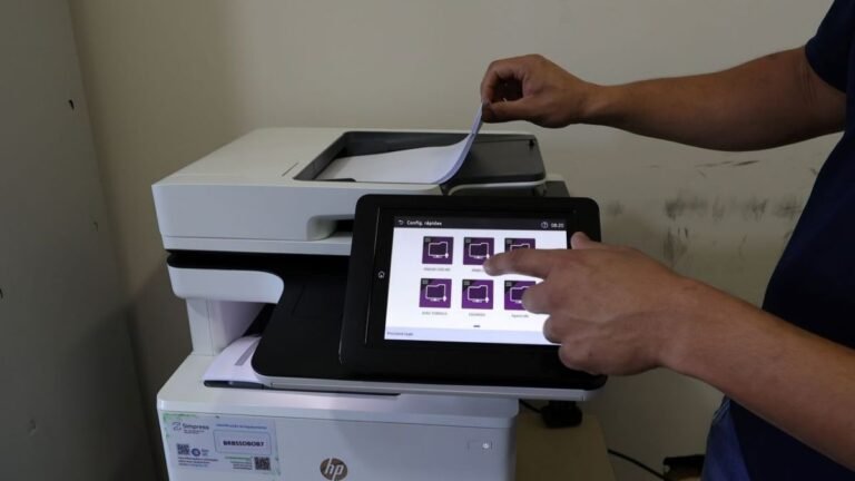 Para conter gastos, prefeitura adota impressão consciente de papel