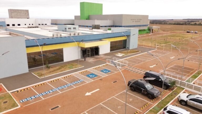 Vereadores conhecem Policlínica do Hospital Regional que será inaugurada no dia 29