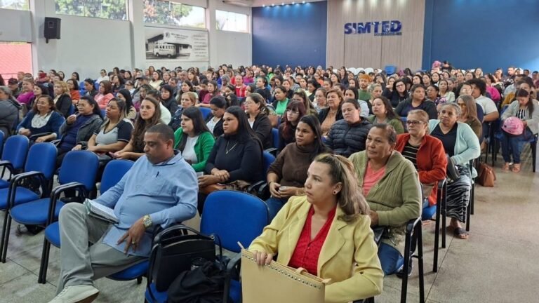 Prefeitura capacita professores para escolas municipais em tempo integral