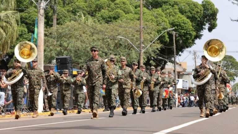 Fotos – 4ª Brigada de Cavalaria Mecanizada encanta o público com desfile de 7 de Setembro