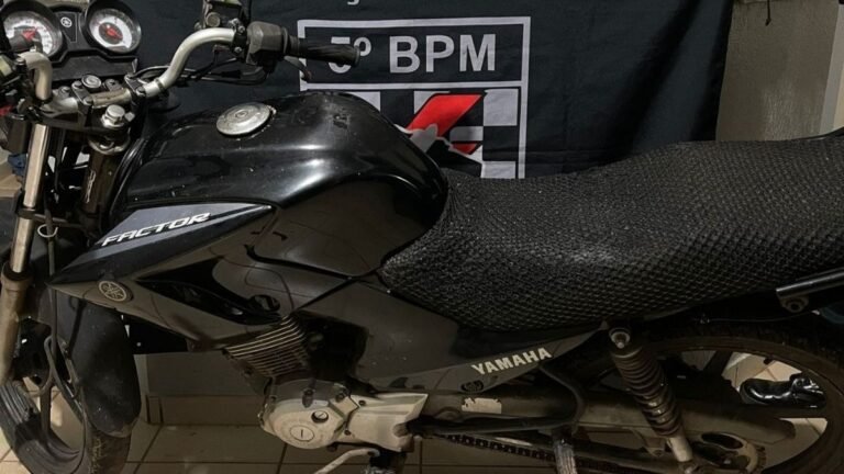 Polícias Militar e Civil recuperam motocicleta furtada em menos de 24 horas e prendem suspeitos