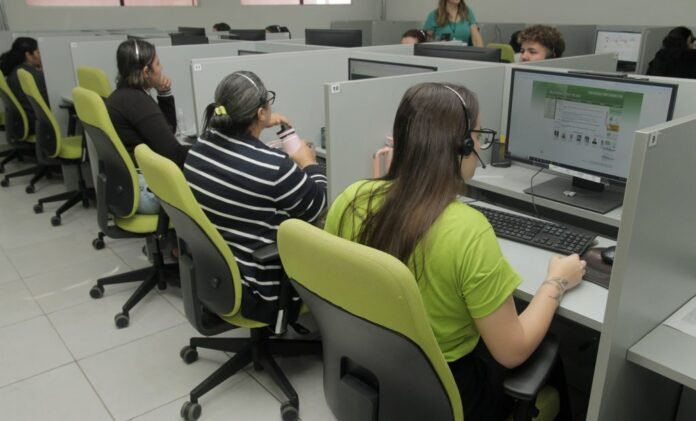 callcenter-detran-MS-B-out25-foto-rachid-waqued-1024x620.jpg