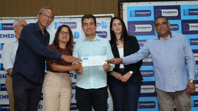 Elias Ishy destina emendas impositivas para 37 unidades de ensino