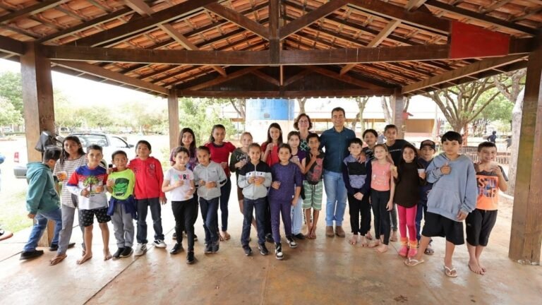 Prefeitura leva lazer e integração para crianças do Cras comemorarem Dia das Crianças 