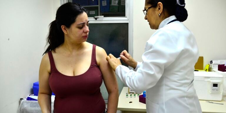 Vacina que previne bronquiolite em bebês: saiba como será oferecida