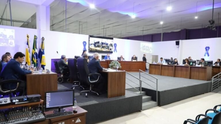 Câmara aprova projeto que cria 210 cargos para professores de apoio pedagógico na Reme