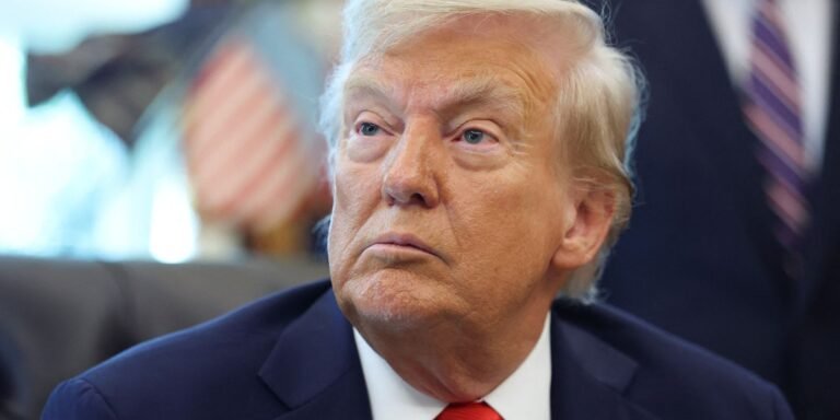 Trump afirma em rede social que espaço aéreo da Venezuela está fechado