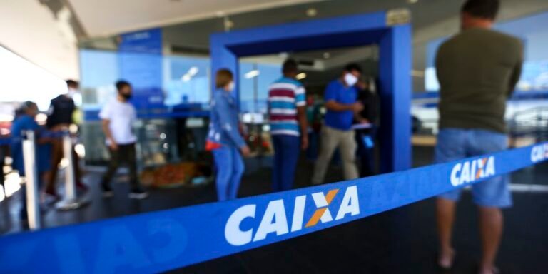 Horários de atendimento dos bancos no Natal e no Ano Novo