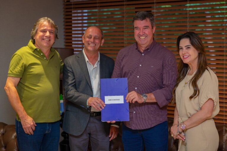 Caravina reafirma apoio a Taquarussu em reunião com Riedel e o prefeito Clovis