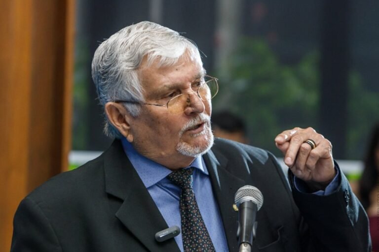 Zeca cobra explicações do Governo do MS pela não renovação de convênios com hospitais do SUS