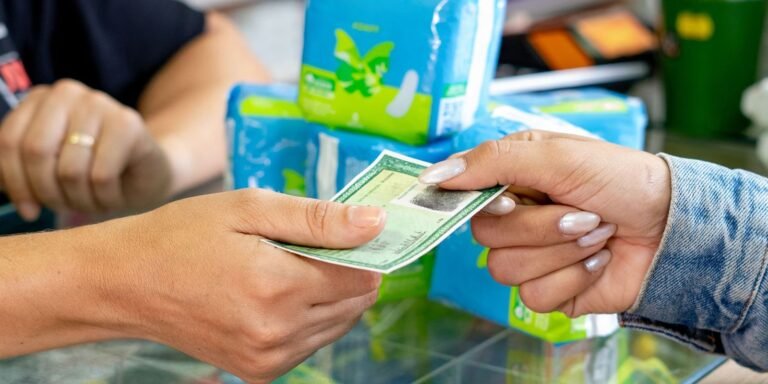 Beneficiárias do SUS recebem mensagens sobre retirada de absorventes