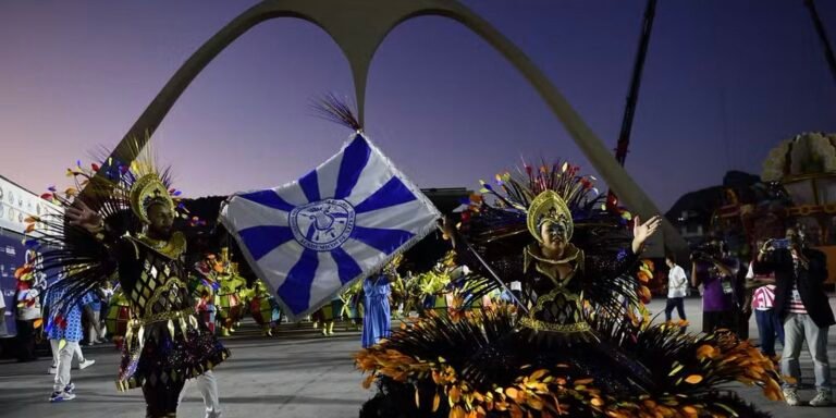 Desfiles das escolas de samba do Rio de Janeiro são reconhecidos como Patrimônio Estadual