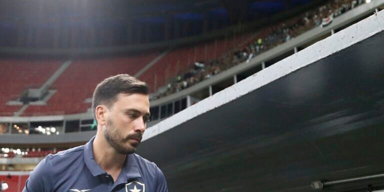 Botafogo confirma saída do técnico italiano Davide Ancelotti