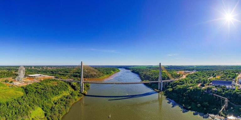 Brasil e Paraguai inauguram segunda ponte de ligação
