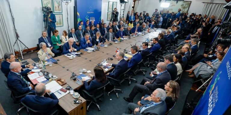 Lula realiza reuniões bilaterais com os presidentes do Panamá e do Uruguai