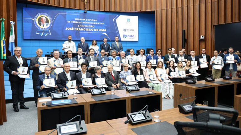 ALEMS homenageia servidores da Agraer pelo Dia do Engenheiro