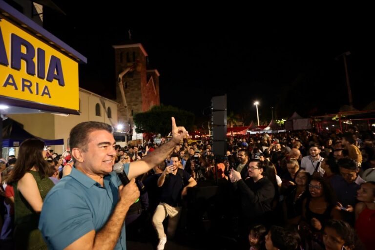 Na abertura do Natal Encantado, prefeito destaca o orgulho de ser douradense