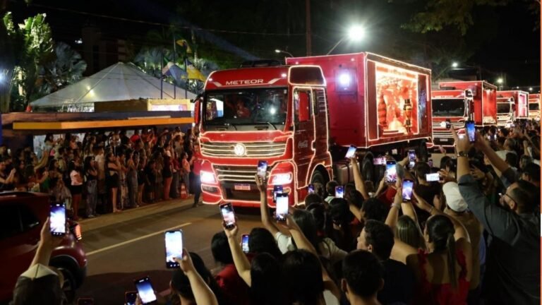 Caravana da Coca-Cola leva milhares de pessoas ao Natal Encantado Dourados