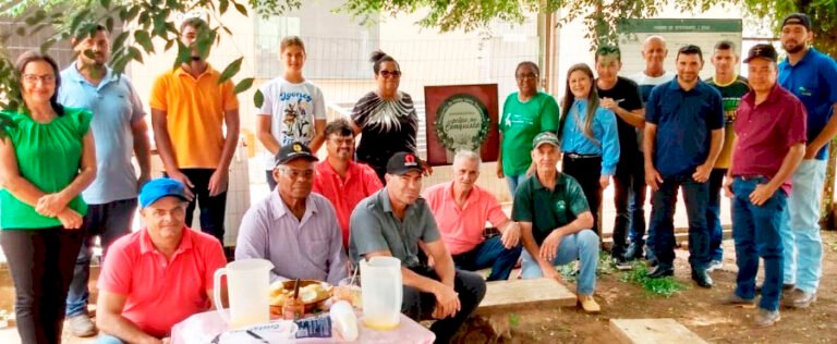 Visita técnica destaca importância da ATER pública para agricultores familiares de Vicentina