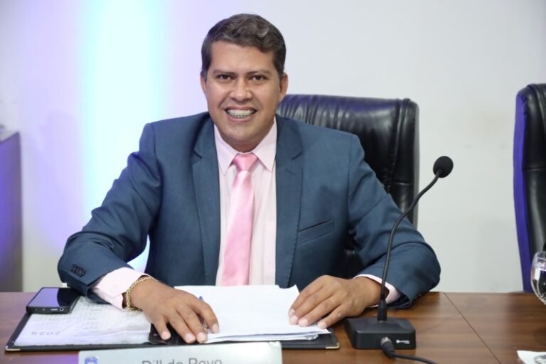 Dill do Povo pede recuperação de banheiros do Cemitério Santo Antônio de Pádua