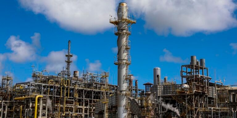 Petrobras e Braskem renovam contratos de quase R$ 100 bilhões