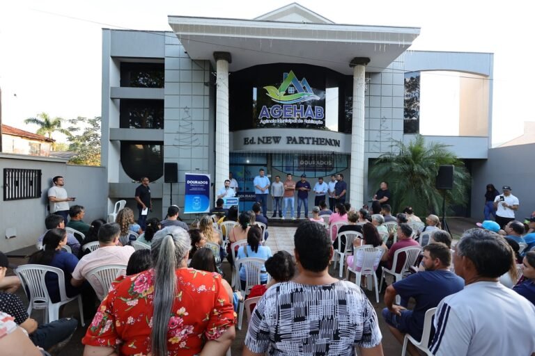 Prefeitura entrega mais 95 títulos e avança na regularização fundiária em Dourados