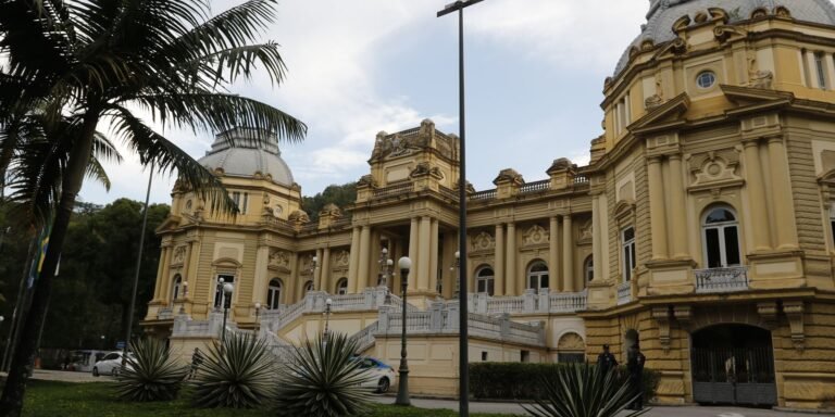 Rio sanciona lei que adere ao Propag e autoriza refinanciamento da dívida