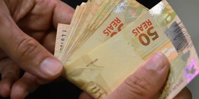 Empregadores têm até a próxima sexta-feira para pagar a segunda parcela do 13º salário