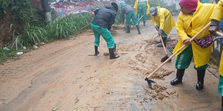 Temporal aciona alerta extremo em Petrópolis e fecha escolas e lojas