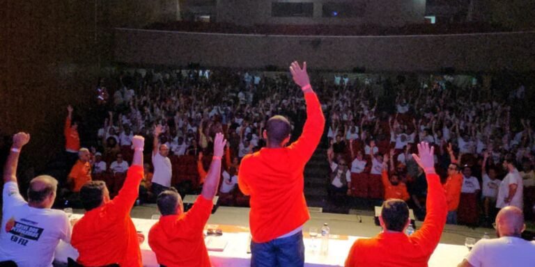 Petroleiros do Norte Fluminense suspendem paralisação após 16 dias