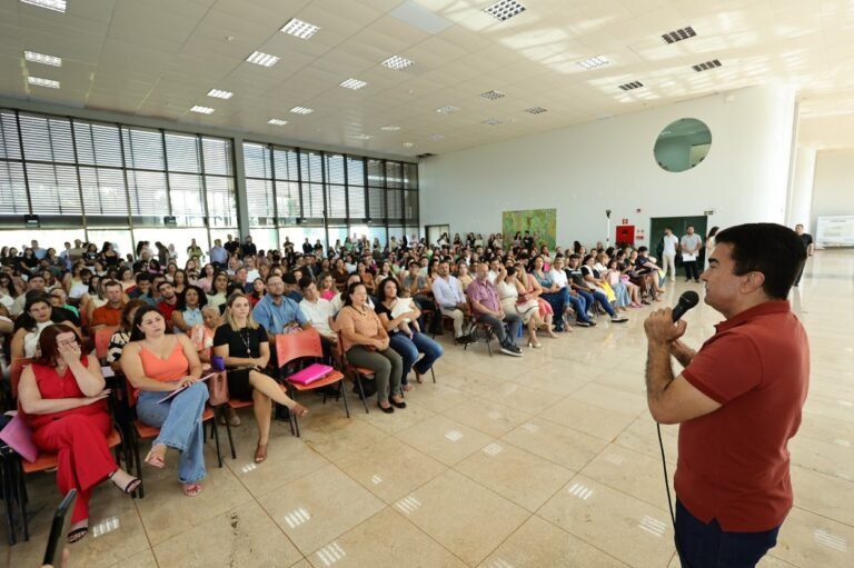 Prefeitura empossa servidores aprovados em concurso público realizado em 2023